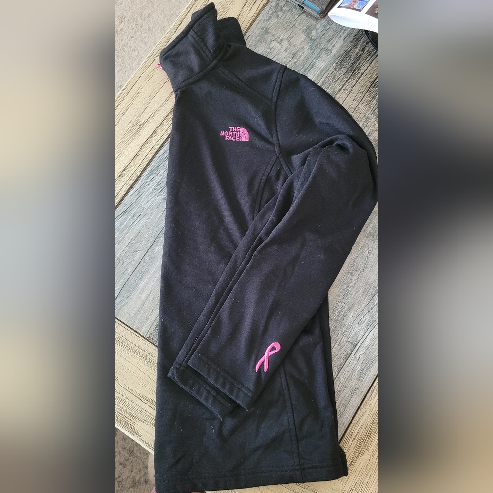EUC womens North face 1/4 zip